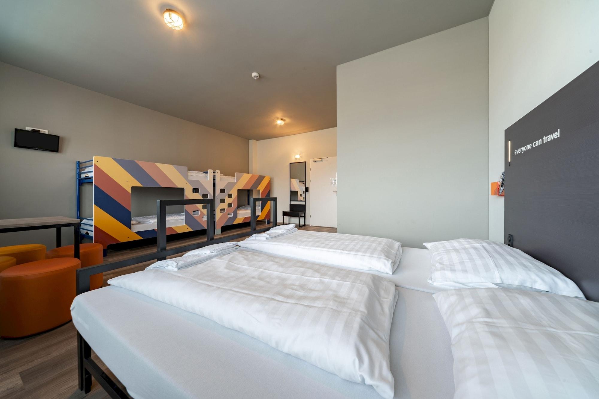 A&O Graz Hauptbahnhof Hostel Εξωτερικό φωτογραφία