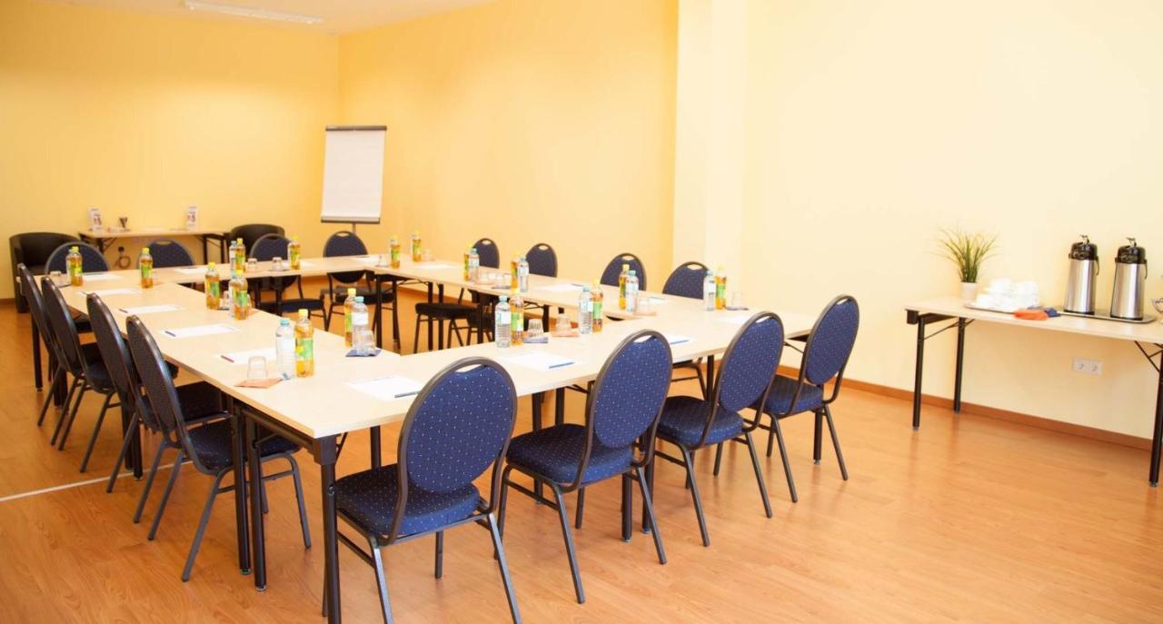 A&O Graz Hauptbahnhof Hostel Εξωτερικό φωτογραφία