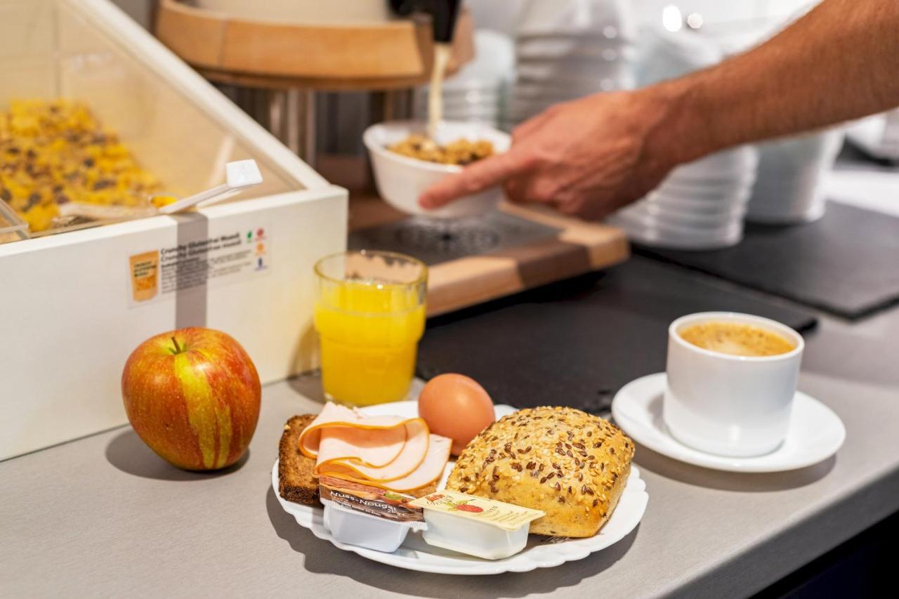 A&O Graz Hauptbahnhof Hostel Εξωτερικό φωτογραφία